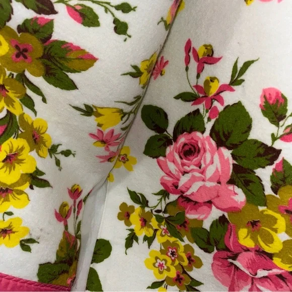 NWT Vintage Floral 72”x90” Blanket